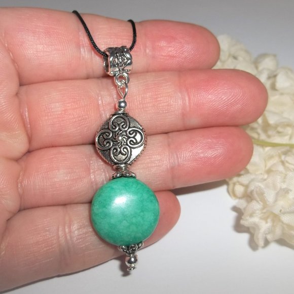 Necklace Pendant Beaded Green & Silver Jewelry Gift Idea for Her Necklace A111 - Picture 6 of 9